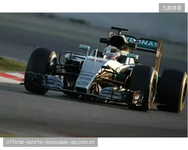 F1车队策略模拟与数据演练——竞技中的智慧较量