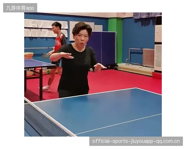 邓亚萍的智慧与深度：为什么她能在网球王者中“超越”自信？